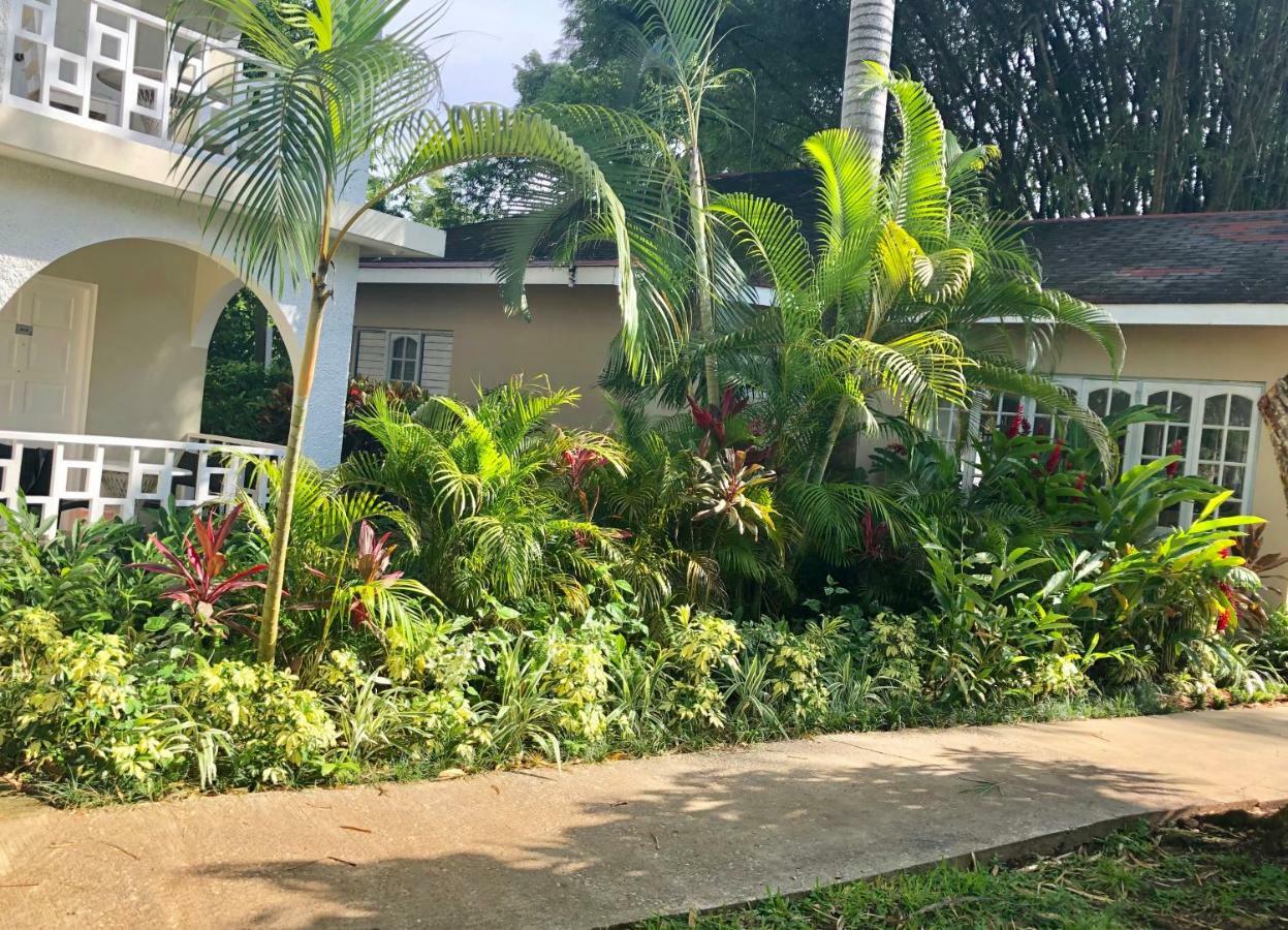 Coral Seas Garden Resort Negril Exterior photo